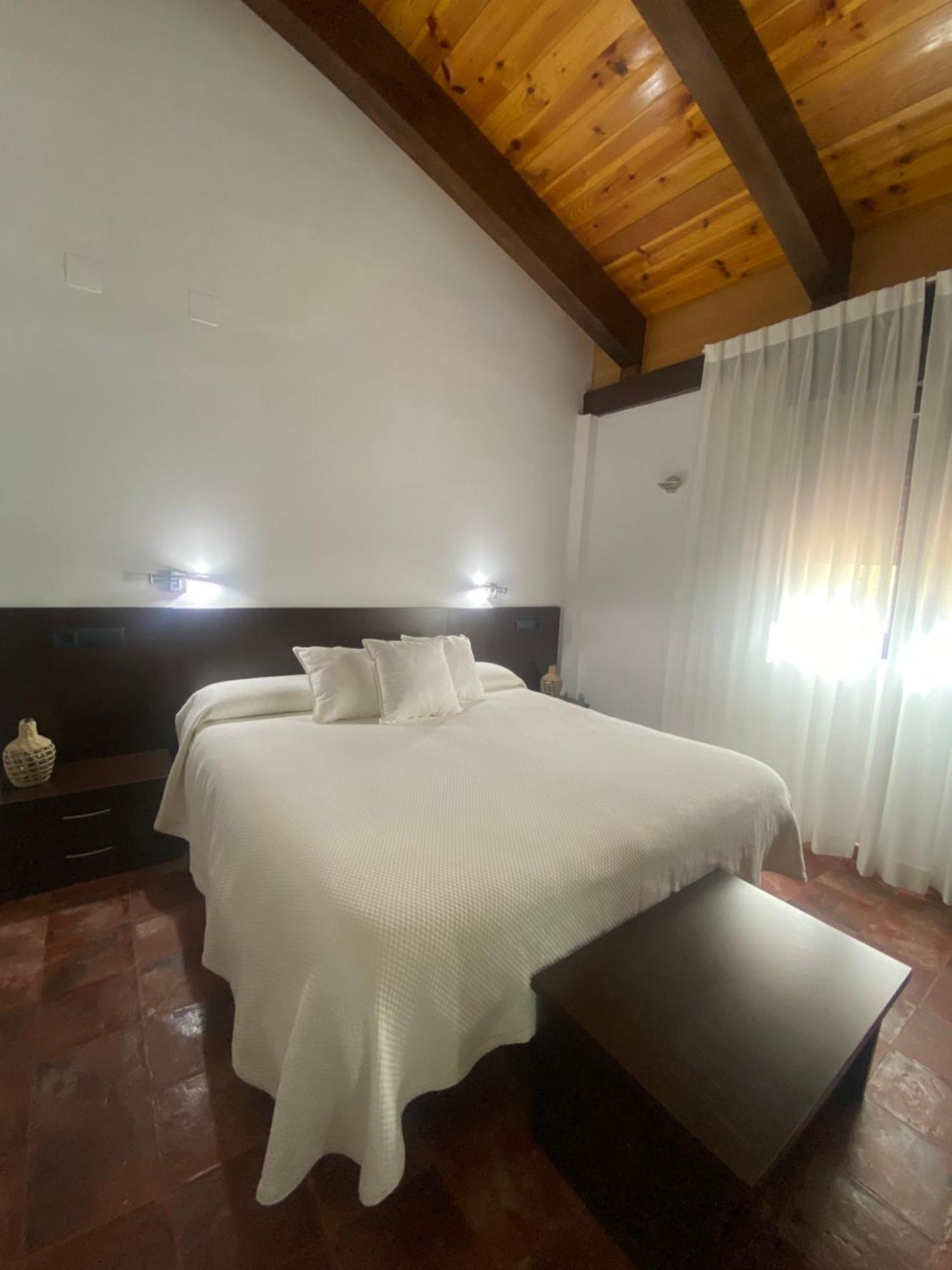 Maison d'hôtes Pago de Tharsys à Requena Extérieur photo