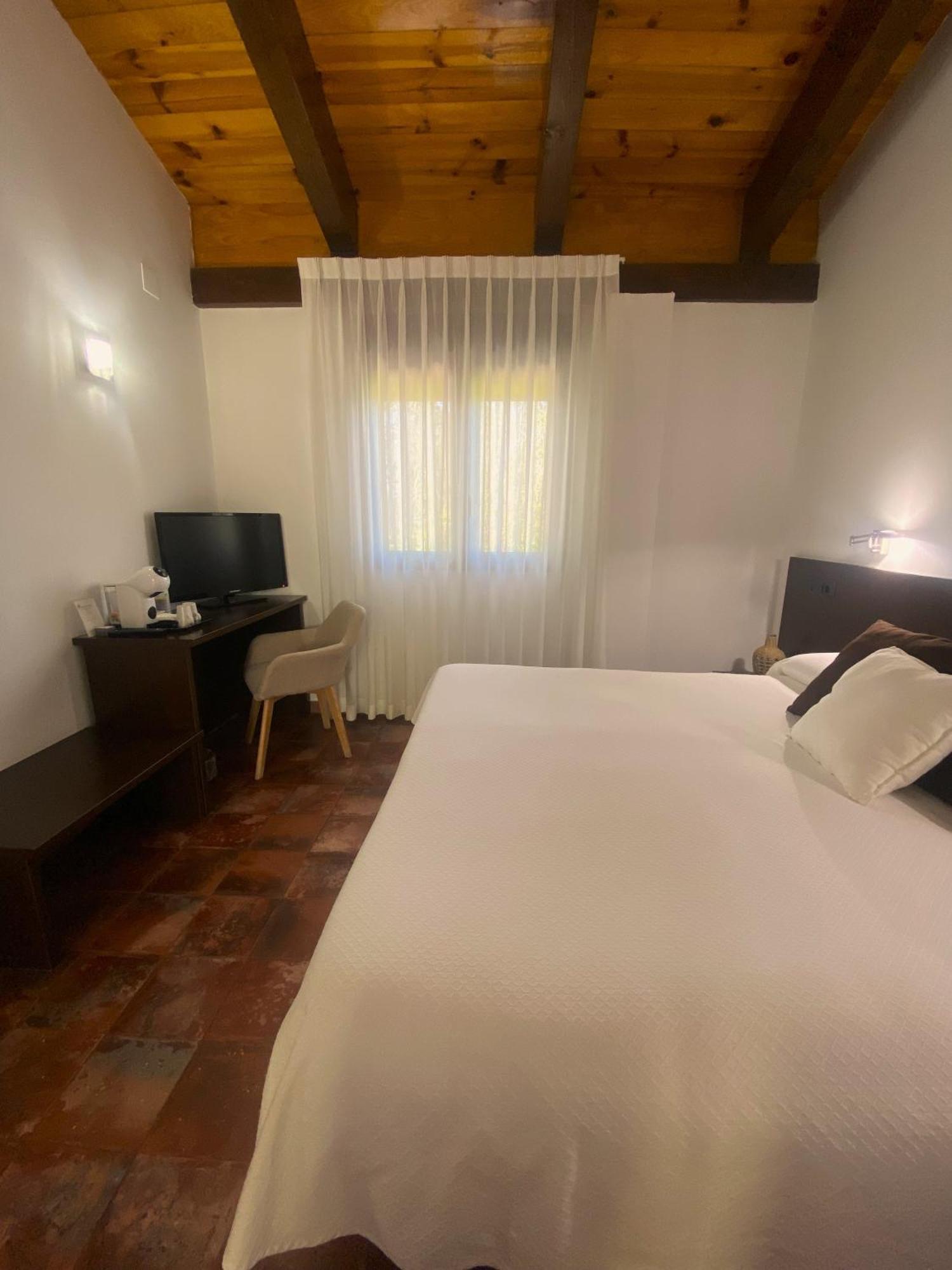 Maison d'hôtes Pago de Tharsys à Requena Extérieur photo